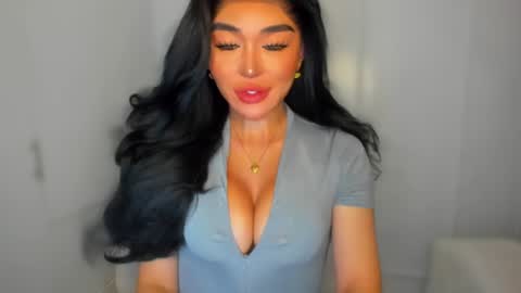 Snapshot of transnextdoor_ chatting on 01/22/25, 08:49 ALMIGHTY GODDESS VALENTINA online show from 01/22/25, 08:49