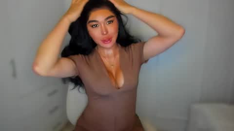 Snapshot of transnextdoor_ chatting on 01/22/25, 11:53 ALMIGHTY GODDESS VALENTINA online show from 01/22/25, 11:53