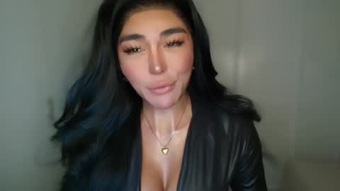 Snapshot of transnextdoor_ chatting on 01/27/25, 08:39 ALMIGHTY GODDESS VALENTINA online show from 01/27/25, 08:39