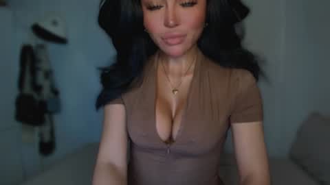 Snapshot of transnextdoor_ chatting on 02/26/25, 01:32 ALMIGHTY GODDESS VALENTINA online show from 02/26/25, 01:32