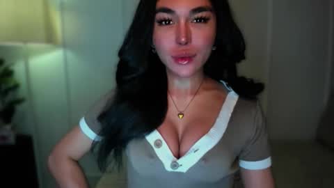 Snapshot of transnextdoor_ chatting on 09/14/25, 09:25 ALMIGHTY GODDESS VALENTINA online show from 09/14/25, 09:25