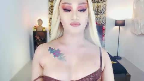 KYLIE BELLA  TS online show from 09/12/25, 08:31