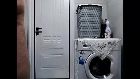 Snapshot of trapper727272 chatting on 01/21/25, 06:33 Big Head Cock online show from 01/21/25, 06:33