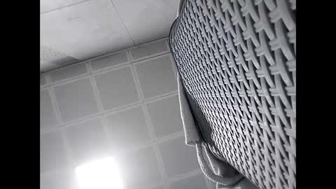 Snapshot of trapper727272 chatting on 01/28/25, 06:27 Big Head Cock online show from 01/28/25, 06:27