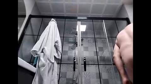 Snapshot of trapper727272 chatting on 02/13/25, 05:54 Big Head Cock online show from 02/13/25, 05:54