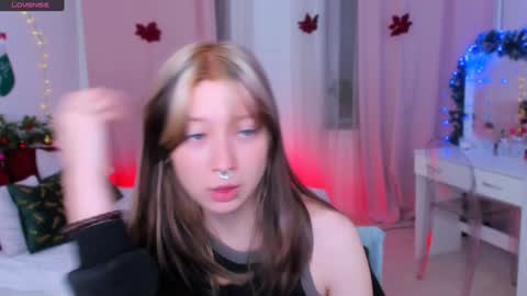 Nyuta Hartmann online show from 01/05/25, 11:04