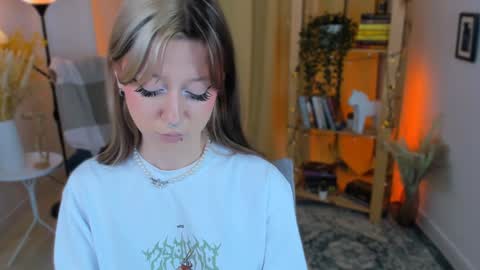 Nyuta Hartmann online show from 01/16/25, 06:27