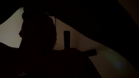 Snapshot of trapsexstars35 chatting on 11/28/25, 05:04 trapsexstars35 online show from 11/28/25, 05:04