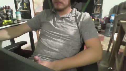 traveler_92 online show from 11/18/25, 03:23