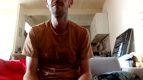 Snapshot of traveler_of_pleasure chatting on 11/04/25, 08:35 traveler_of_pleasure online show from 11/04/25, 08:35