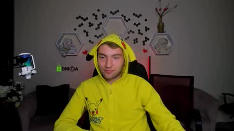 Travis online show from 09/13/25, 07:02