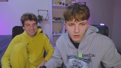 Snapshot of travis_wolf_ chatting on 10/11/25, 07:01 Travis online show from 10/11/25, 07:01