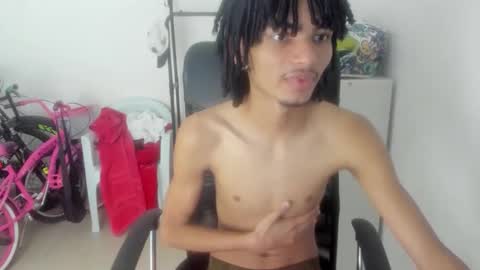 Snapshot of traviscot_master555 chatting on 06/11/26, 04:10 traviscot master555 online show from 06/11/26, 04:10