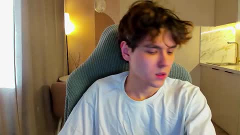 Snapshot of travisrivas chatting on 10/07/25, 06:32 travisrivas online show from 10/07/25, 06:32