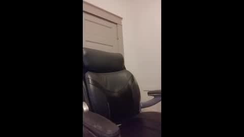 Snapshot of tray713152 chatting on 01/18/26, 12:58 10Thickness online show from 01/18/26, 12:58