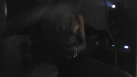 Snapshot of tray713152 chatting on 05/24/26, 06:24 10Thickness online show from 05/24/26, 06:24