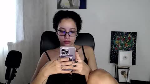 Snapshot of treasuresz chatting on 01/05/26, 07:39 Emily online show from 01/05/26, 07:39