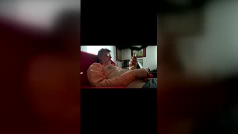 Snapshot of trebgeis1 chatting on 12/19/25, 01:18 trebgeis1 online show from 12/19/25, 01:18
