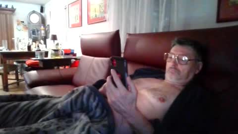 Snapshot of trebgeis1 chatting on 02/22/26, 05:30 trebgeis1 online show from 02/22/26, 05:30