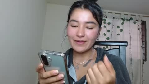 Snapshot of trebol_4 chatting on 04/17/26, 08:01 trebol_4 online show from 04/17/26, 08:01