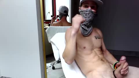 Snapshot of treeburner1 chatting on 11/01/25, 06:04 TreeBurner1 online show from 11/01/25, 06:04