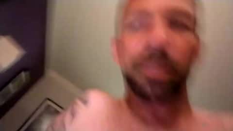 treedude303720 online show from 11/20/25, 04:34