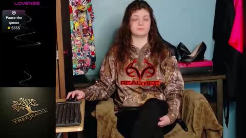 Snapshot of treejeanne chatting on 01/18/26, 05:17 TreeJeanne online show from 01/18/26, 05:17