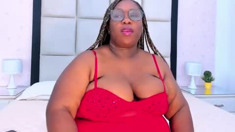 Treisy Vixen big ass online show from 06/25/26, 03:28