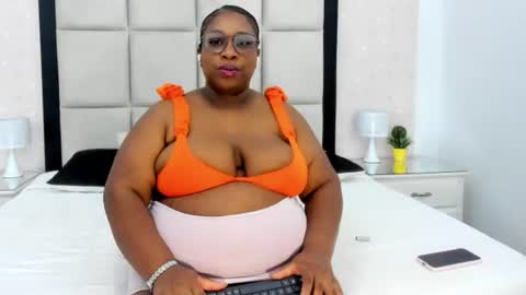 Treisy Vixen big ass online show from 07/12/26, 03:08