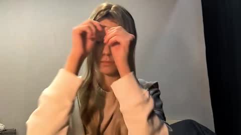 Snapshot of tressamarshbanks chatting on 10/07/25, 07:11 Alice online show from 10/07/25, 07:11