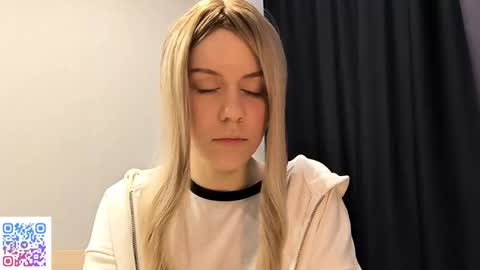 Snapshot of tressamarshbanks chatting on 10/12/25, 06:40 Alice online show from 10/12/25, 06:40