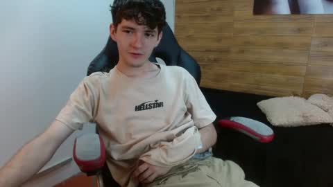 Snapshot of trevor_mob chatting on 05/12/26, 09:23 trevor_mob online show from 05/12/26, 09:23