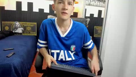 Snapshot of trevor_mob chatting on 06/13/26, 06:17 trevor_mob online show from 06/13/26, 06:17