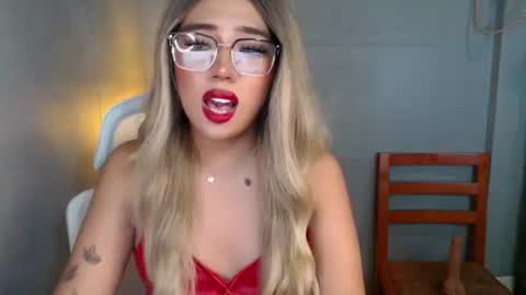 trexie_fucks15 online show from 12/15/25, 12:04