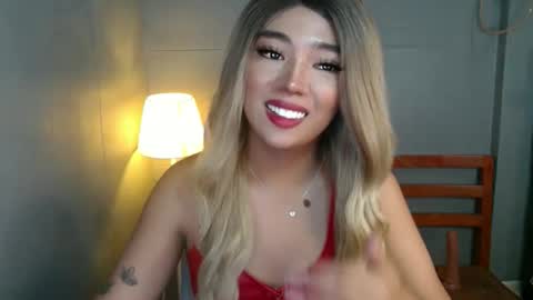 trexie_fucks15 online show from 12/18/25, 11:27