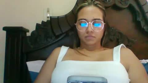 triana_bell online show from 12/02/24, 09:17