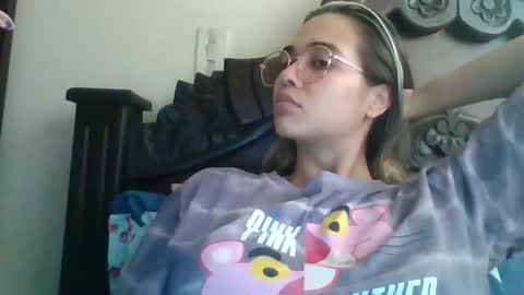 triana_bell online show from 12/03/24, 06:49
