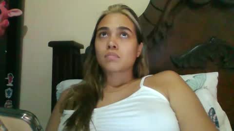 triana_bell online show from 01/02/25, 10:11