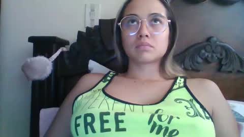 triana_bell online show from 02/28/25, 05:59