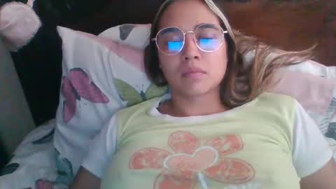 triana_bell online show from 03/10/25, 05:18