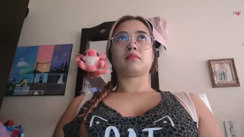 triana_bell online show from 02/16/26, 04:14