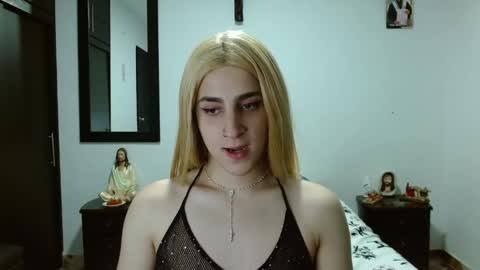 triana_damelio online show from 12/28/24, 08:58