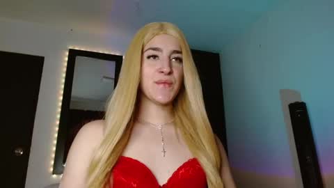 triana_damelio online show from 02/13/25, 07:52