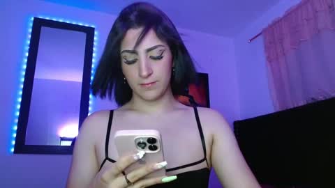 Snapshot of triana_damelio chatting on 09/17/25, 11:12 triana_damelio online show from 09/17/25, 11:12