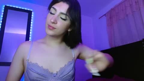 Snapshot of triana_damelio chatting on 09/19/25, 11:22 triana_damelio online show from 09/19/25, 11:22