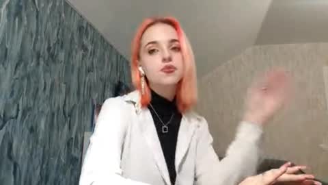 Snapshot of triciaanspaugh chatting on 09/10/25, 05:13 Violetta Brown online show from 09/10/25, 05:13
