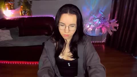 Snapshot of triciadaisy chatting on 05/02/26, 04:28 TriciaDaisy online show from 05/02/26, 04:28