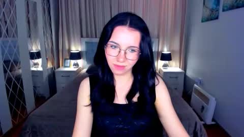 Snapshot of triciadaisy chatting on 05/04/26, 02:35 TriciaDaisy online show from 05/04/26, 02:35
