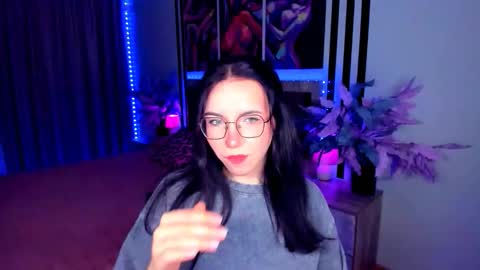 Snapshot of triciadaisy chatting on 05/08/26, 02:44 TriciaDaisy online show from 05/08/26, 02:44