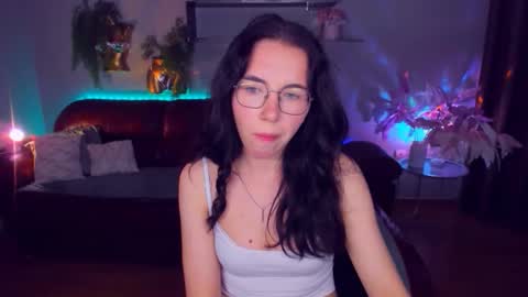 Snapshot of triciadaisy chatting on 06/08/26, 08:26 TriciaDaisy online show from 06/08/26, 08:26